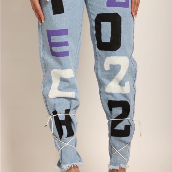 2022 JEANS FOR SELL . - Picture 2 of 4